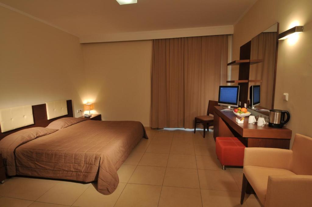 Blue Lagoon Resort Кос Номер фото