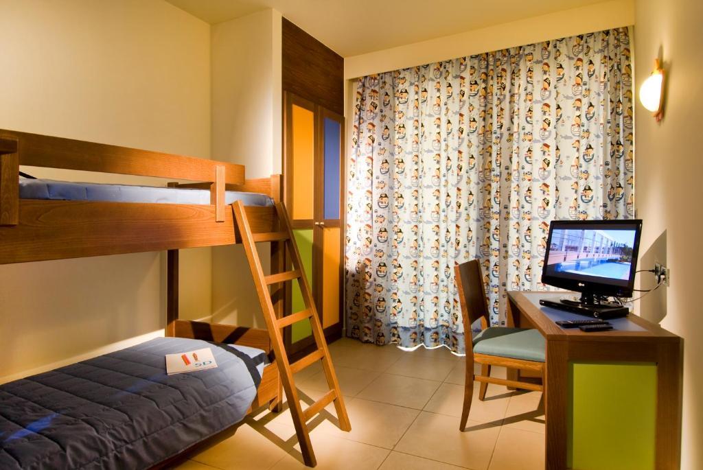 Blue Lagoon Resort Кос Номер фото